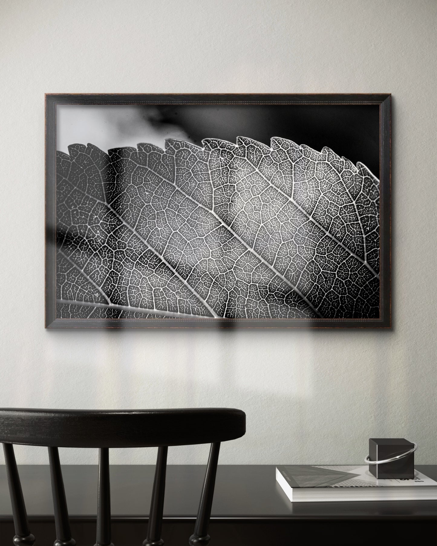 Black and White Leaf Vein Horizontal Print
