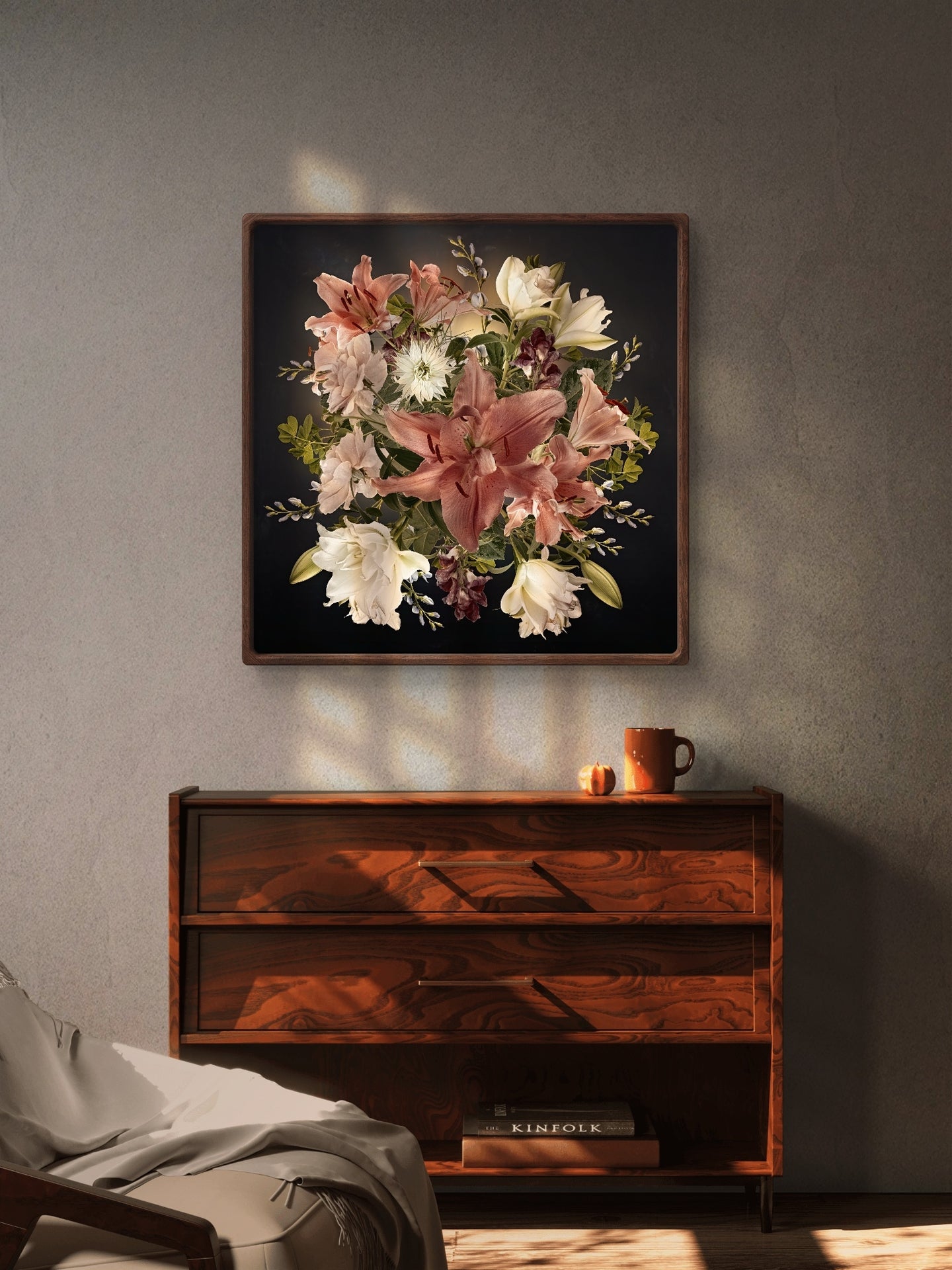 Elegant Floral Bouquet Featuring Lilies and Roses